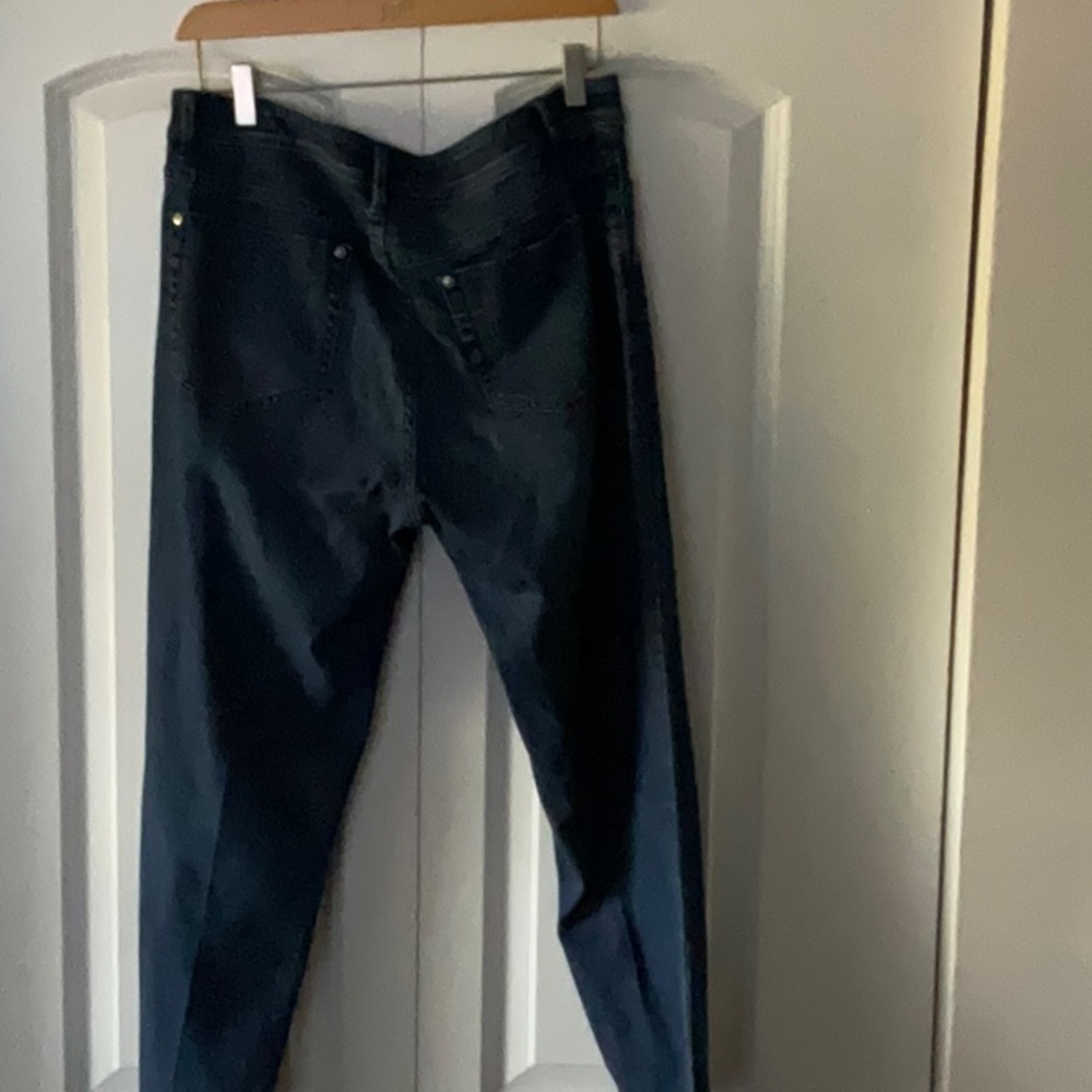 Jeans - Picture 3 of 3